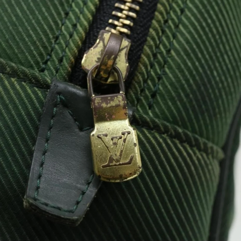 Louis Vuitton Taiga Parana Epicea Green Canvas Leather Clutch Pouch/ Bag (GUC) - Picture 9 of 16